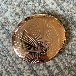 Charlotte tilbury bronzer in fair.